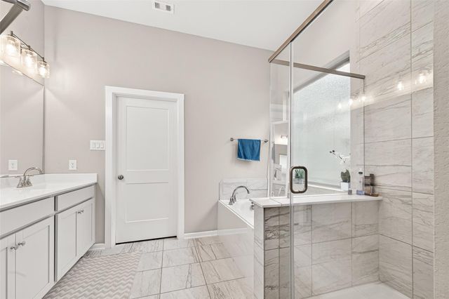 305 Rise Lane, Montgomery, TX 77316
