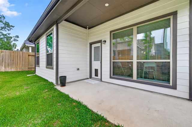 305 Rise Lane, Montgomery, TX 77316