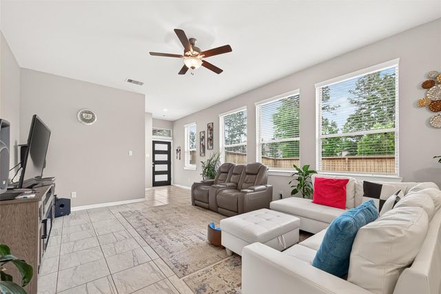 305 Rise Lane, Montgomery, TX 77316
