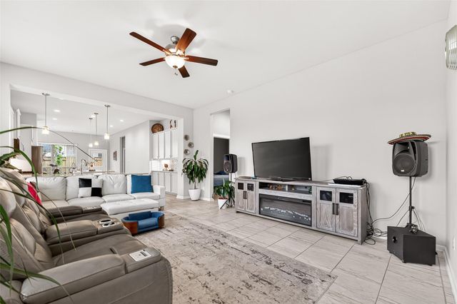 305 Rise Lane, Montgomery, TX 77316