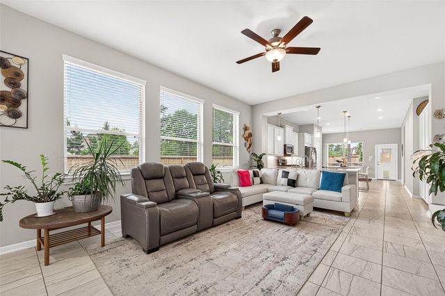 305 Rise Lane, Montgomery, TX 77316
