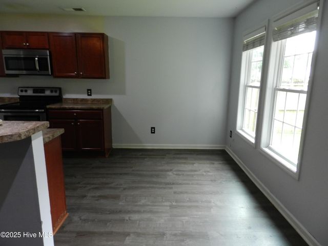 305 Roosevelt Road, Jacksonville, NC 28540