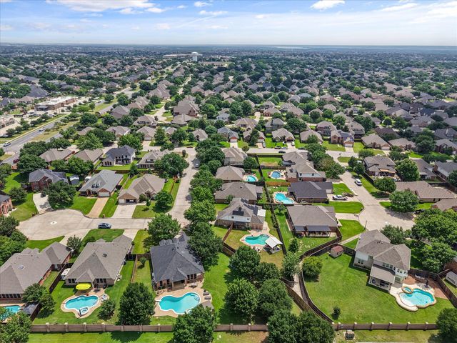 8 Losana Court, Mansfield, TX 76063