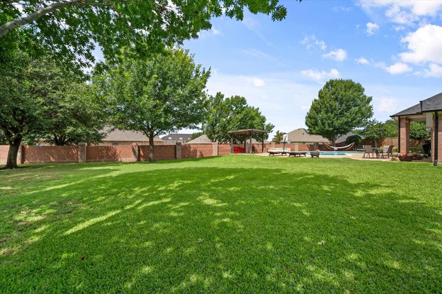 8 Losana Court, Mansfield, TX 76063