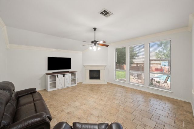 8 Losana Court, Mansfield, TX 76063