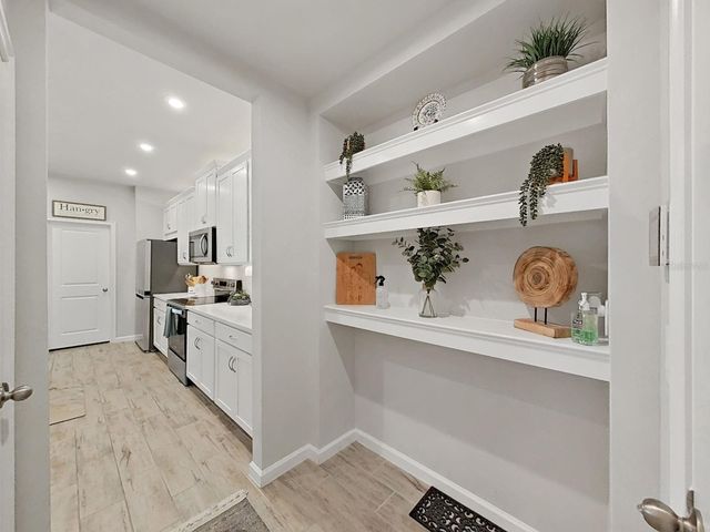 4104 SNAIL CORK PLACE, Lutz, FL 33559