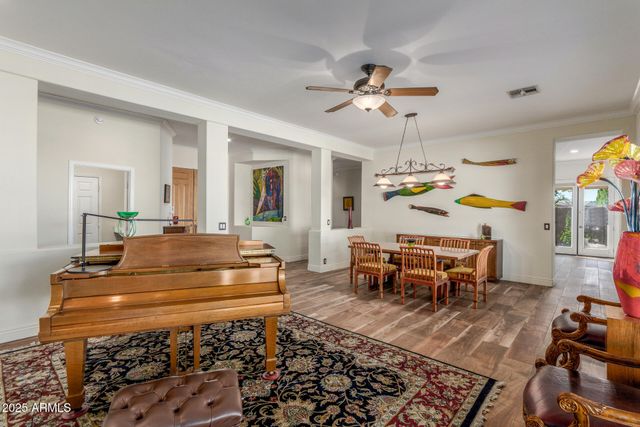 5452 W WEST WIND Drive, Glendale, AZ 85310