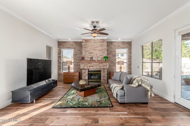 5452 W WEST WIND Drive, Glendale, AZ 85310