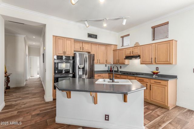 5452 W WEST WIND Drive, Glendale, AZ 85310