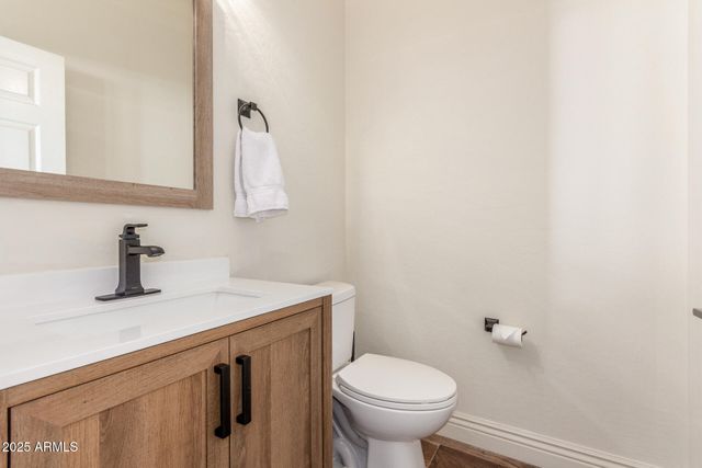 5452 W WEST WIND Drive, Glendale, AZ 85310