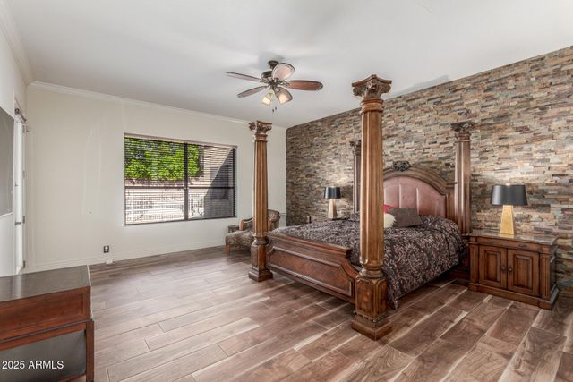 5452 W WEST WIND Drive, Glendale, AZ 85310