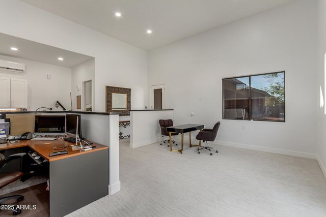 5452 W WEST WIND Drive, Glendale, AZ 85310