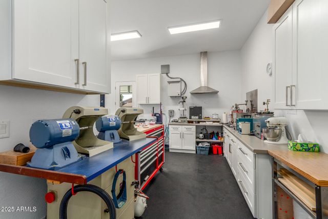 5452 W WEST WIND Drive, Glendale, AZ 85310