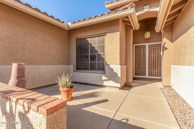5452 W WEST WIND Drive, Glendale, AZ 85310