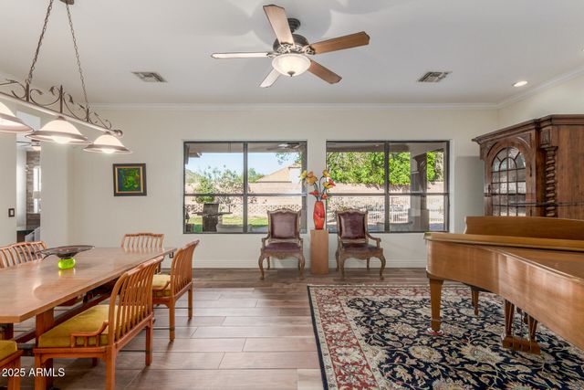 5452 W WEST WIND Drive, Glendale, AZ 85310