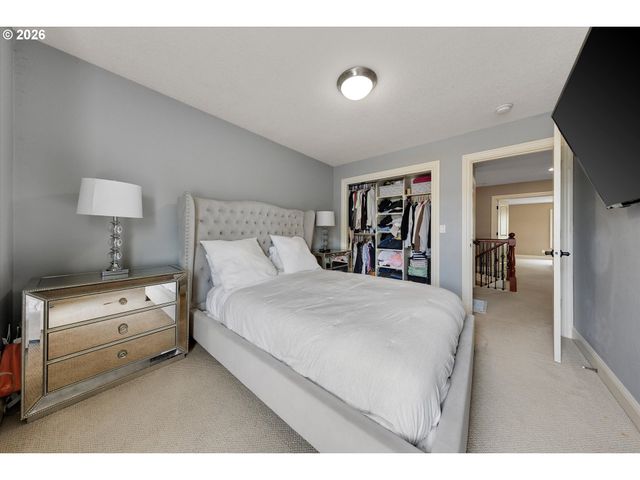 13048 Se ALMOND Ln, Clackamas, OR 97015