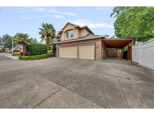 13048 Se ALMOND Ln, Clackamas, OR 97015