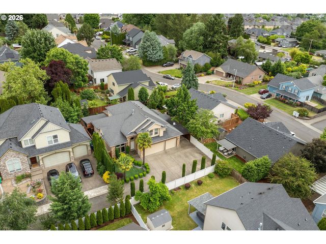13048 Se ALMOND Ln, Clackamas, OR 97015