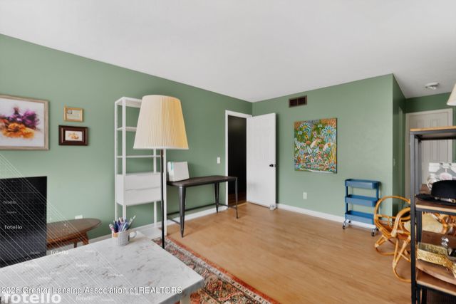 4002 Norfolk Court 21, Lansing, MI 48910