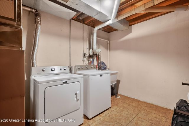 4002 Norfolk Court 21, Lansing, MI 48910