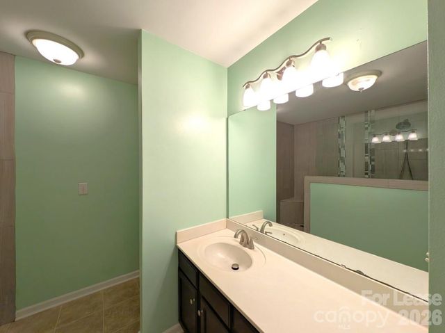 4283 Glenlea Commons Drive, Charlotte, NC 28216