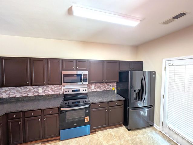 4283 Glenlea Commons Drive, Charlotte, NC 28216