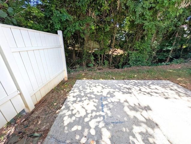 4283 Glenlea Commons Drive, Charlotte, NC 28216