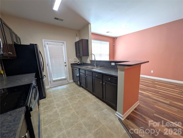 4283 Glenlea Commons Drive, Charlotte, NC 28216