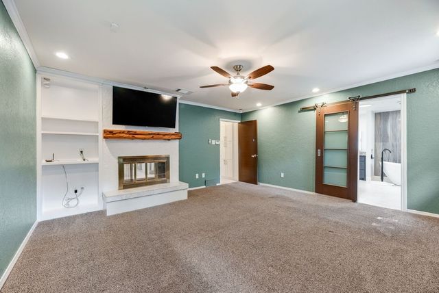 1019 Loch Lomond Drive, Arlington, TX 76012