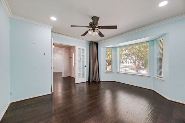 1019 Loch Lomond Drive, Arlington, TX 76012