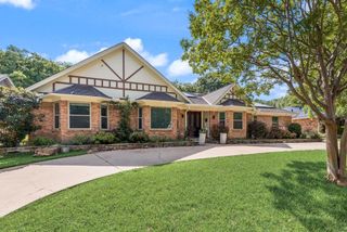 1019 Loch Lomond Drive, Arlington, TX 76012