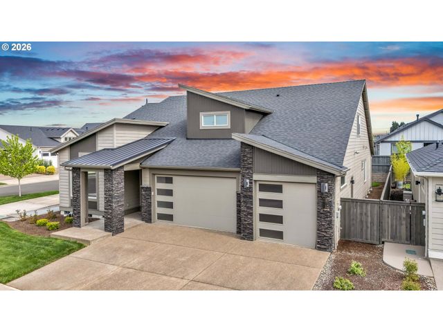 8011 Se REDDINGTON St, Hillsboro, OR 97123