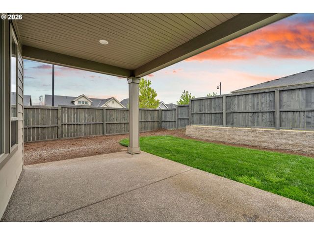 8011 Se REDDINGTON St, Hillsboro, OR 97123