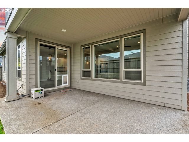 8011 Se REDDINGTON St, Hillsboro, OR 97123