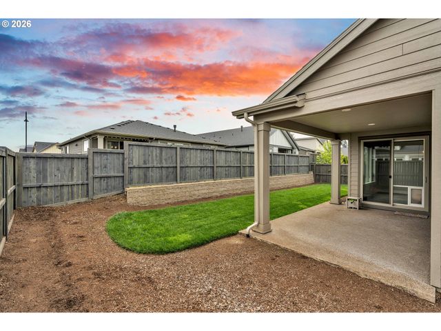 8011 Se REDDINGTON St, Hillsboro, OR 97123