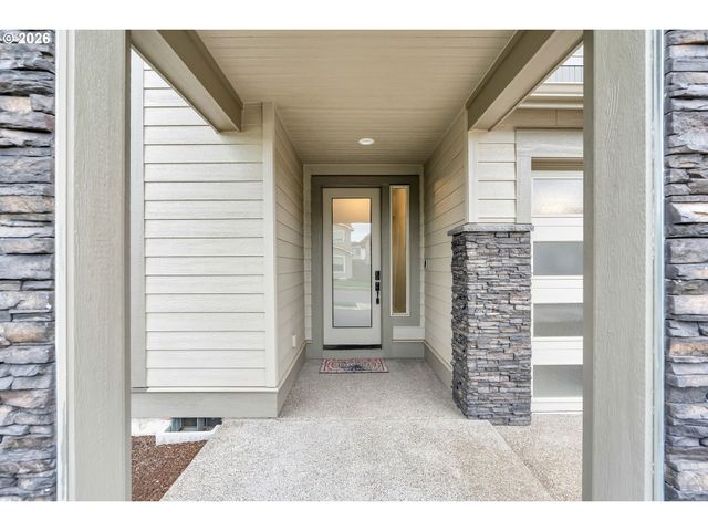 8011 Se REDDINGTON St, Hillsboro, OR 97123