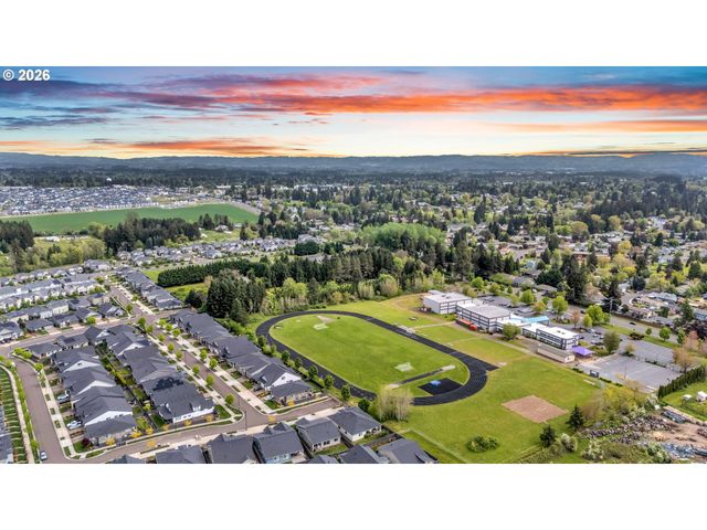 8011 Se REDDINGTON St, Hillsboro, OR 97123