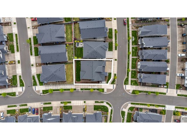 8011 Se REDDINGTON St, Hillsboro, OR 97123