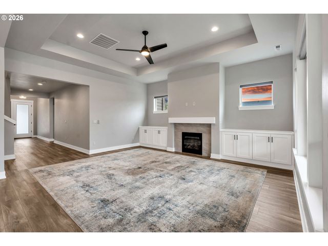 8011 Se REDDINGTON St, Hillsboro, OR 97123