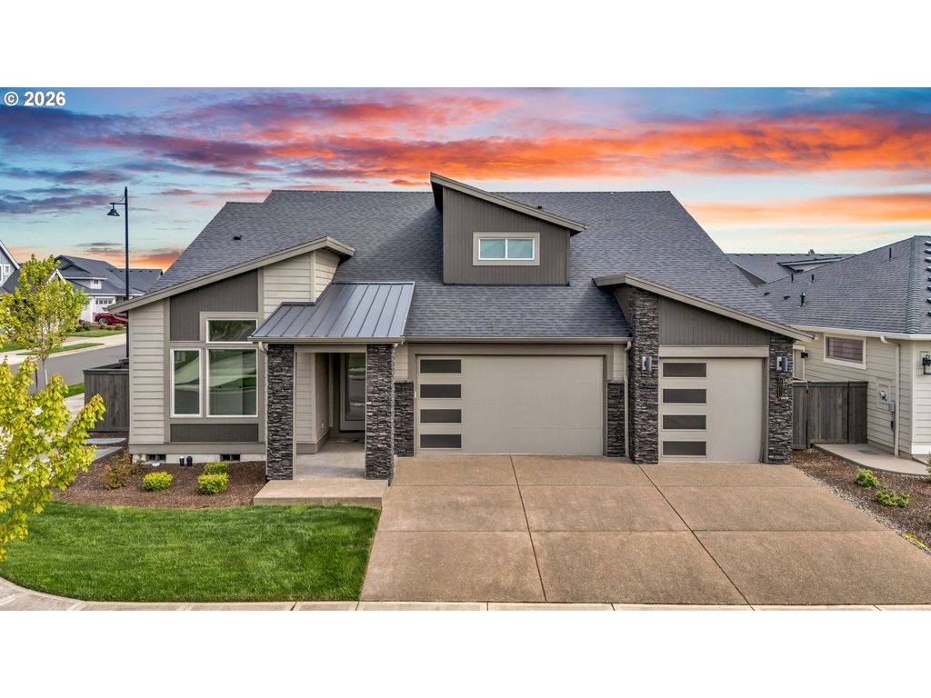 8011 Se REDDINGTON St, Hillsboro, OR 97123