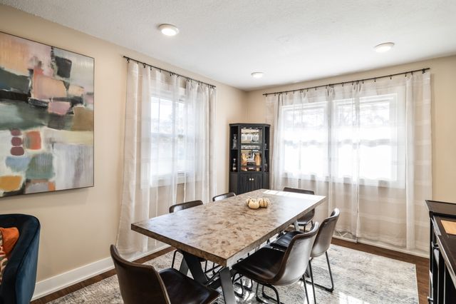 2802 Park Avenue, Des Moines, IA 50321