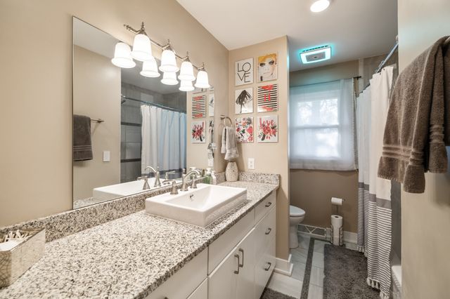 2802 Park Avenue, Des Moines, IA 50321