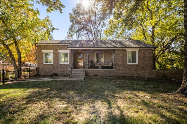 2802 Park Avenue, Des Moines, IA 50321