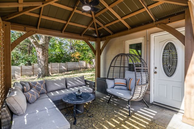 2802 Park Avenue, Des Moines, IA 50321