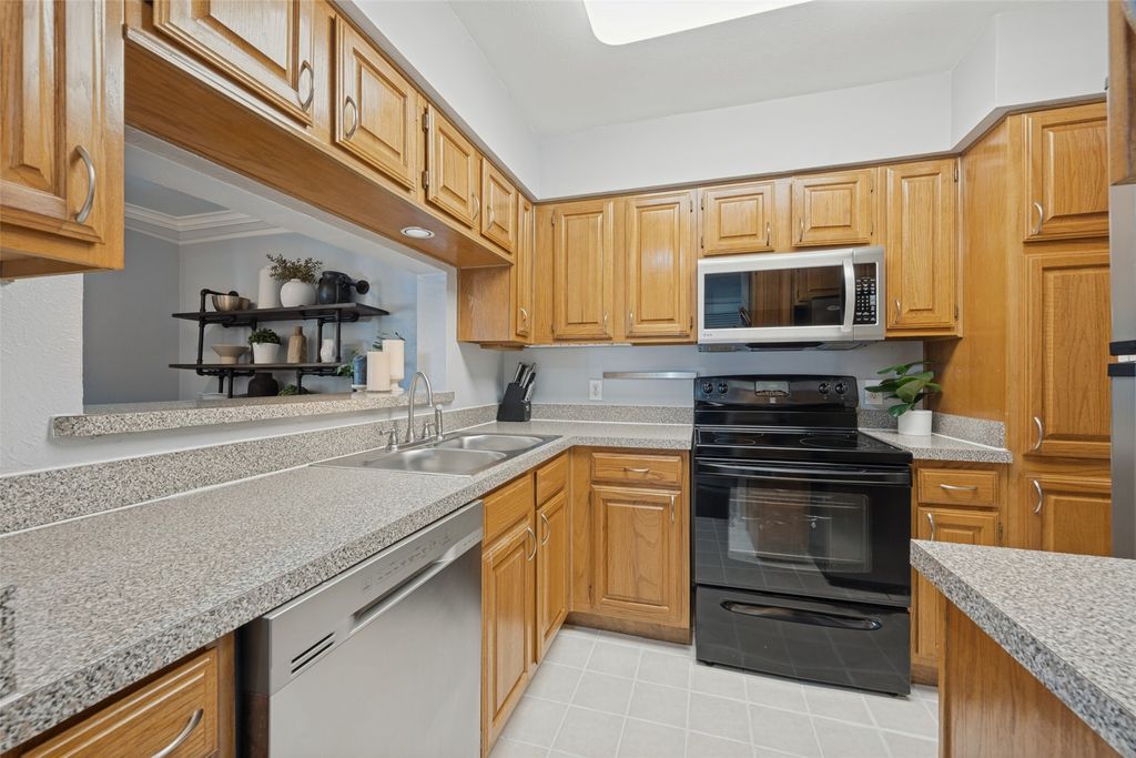 1208 Riverchase Lane 247, Arlington, TX 76011 — photo 5