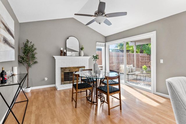 6935 Woodside Dr, Sacramento, CA 95842