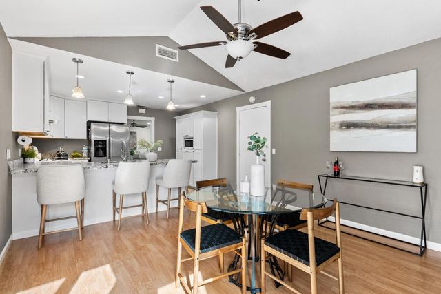 6935 Woodside Dr, Sacramento, CA 95842