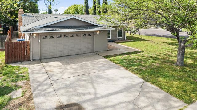 6935 Woodside Dr, Sacramento, CA 95842