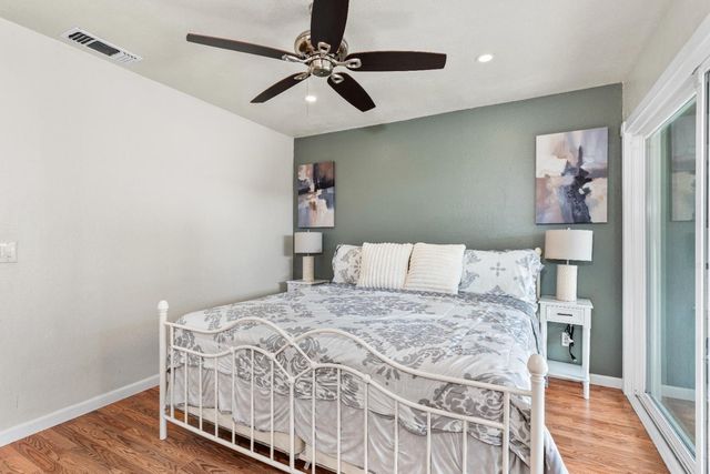 6935 Woodside Dr, Sacramento, CA 95842