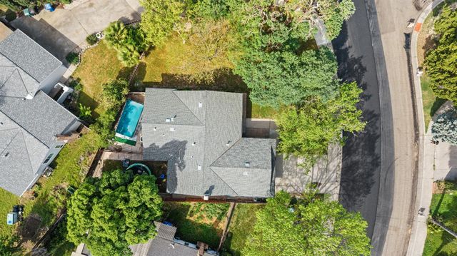 6935 Woodside Dr, Sacramento, CA 95842